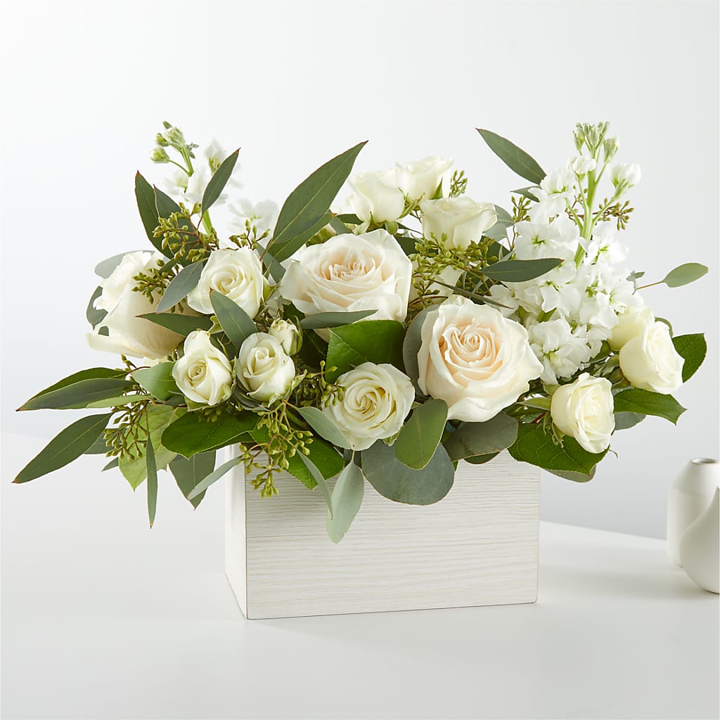 Fresh Linen Box Bouquet – ANTONIO FLOWERS & GIFTS, Miami FL