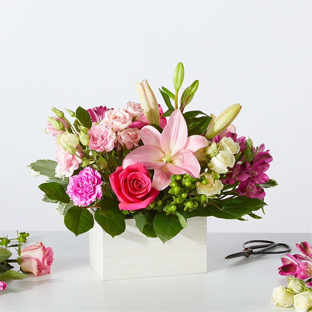 Sweetberry Box – A Florist Original – ANTONIO FLOWERS & GIFTS, Miami FL