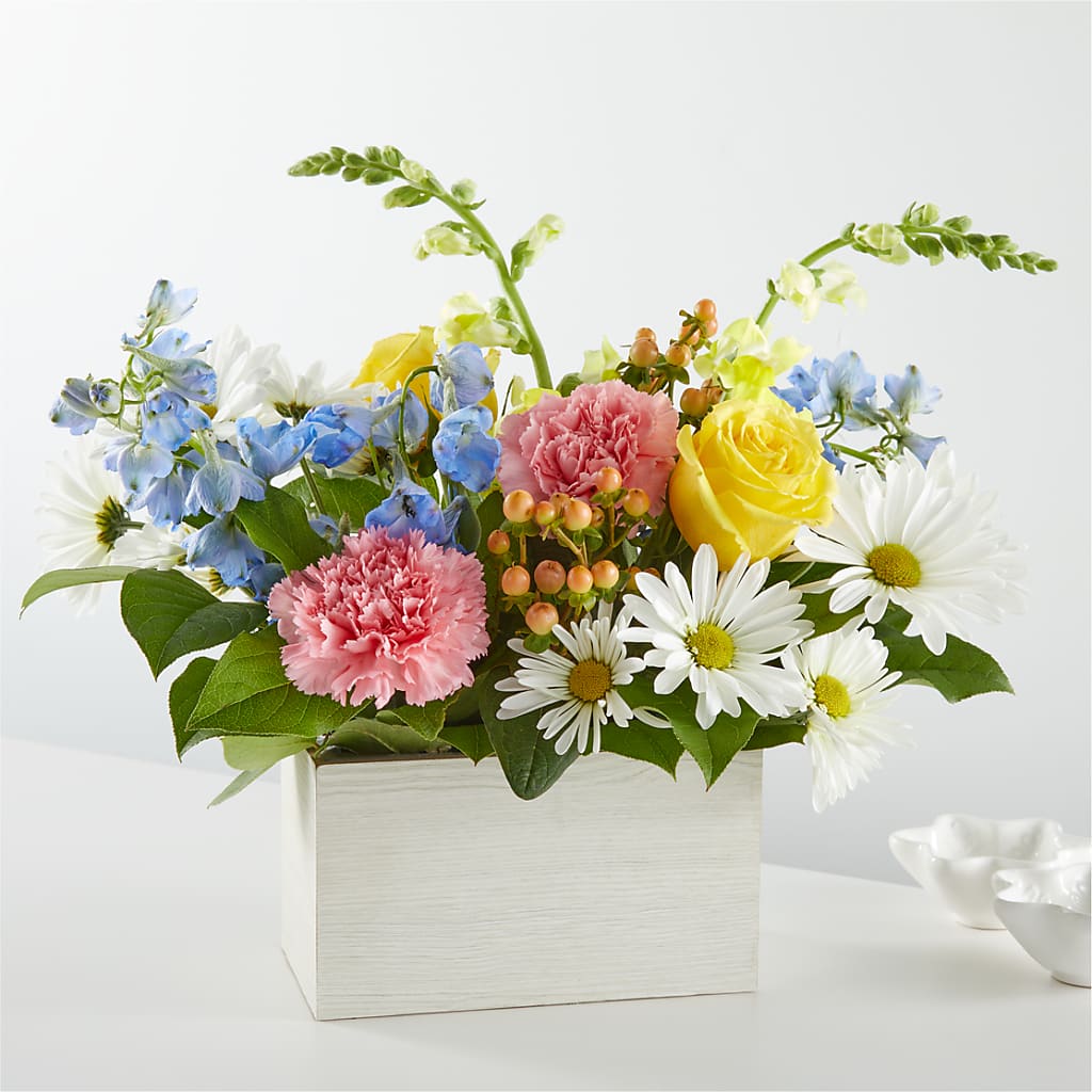 Sun Salutation Box Bouquet – ANTONIO FLOWERS & GIFTS, Miami FL