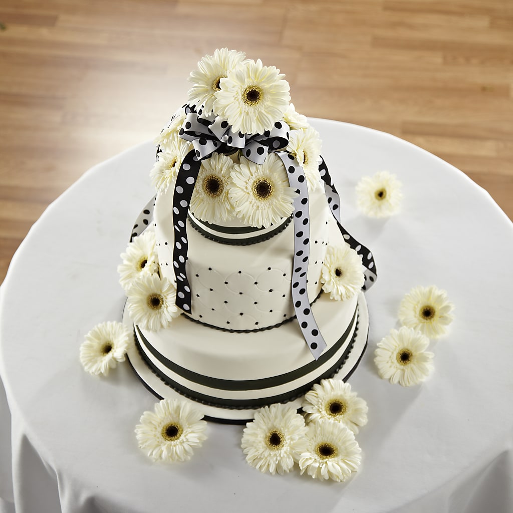 Simple Sophistication Cake Décor – ANTONIO FLOWERS & GIFTS, Miami FL