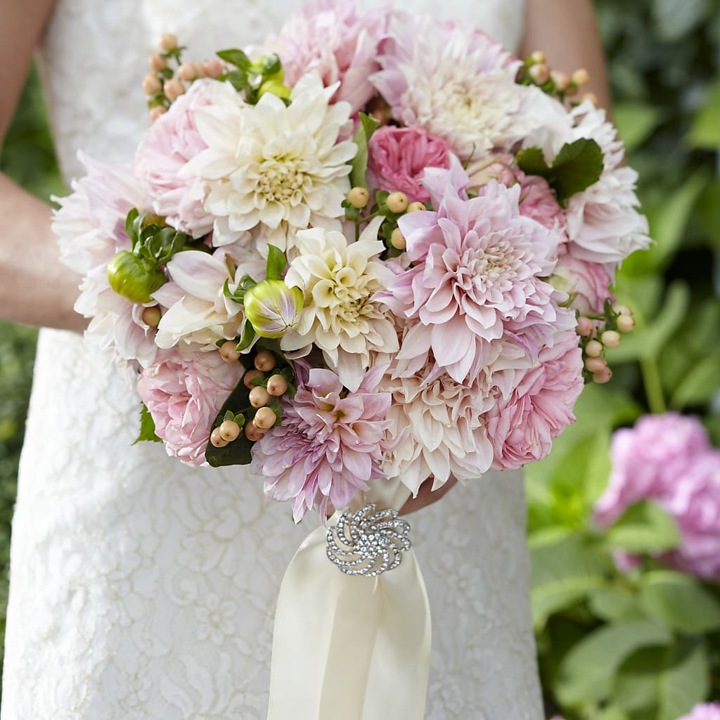 Heart's Promise Bouquet – ANTONIO FLOWERS & GIFTS, Miami FL