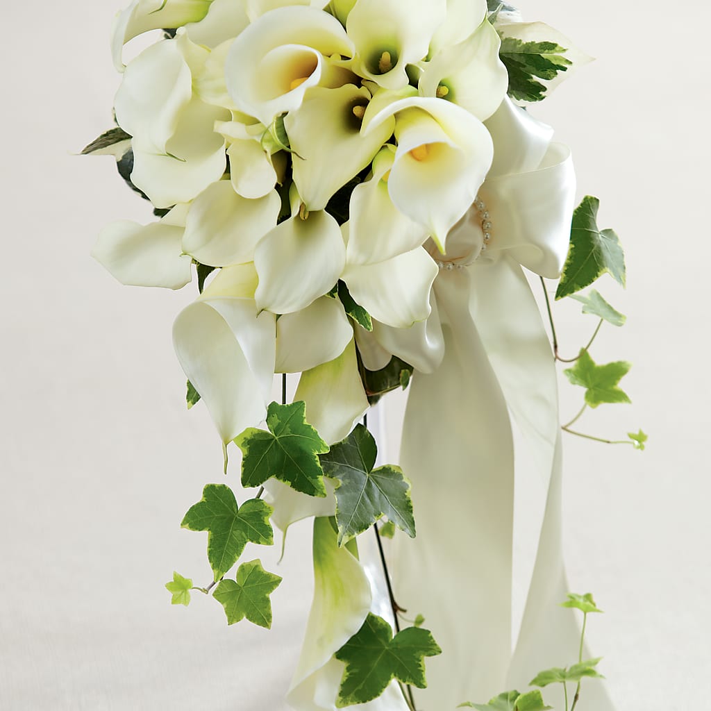 White Chapel Bouquet – ANTONIO FLOWERS & GIFTS, Miami FL