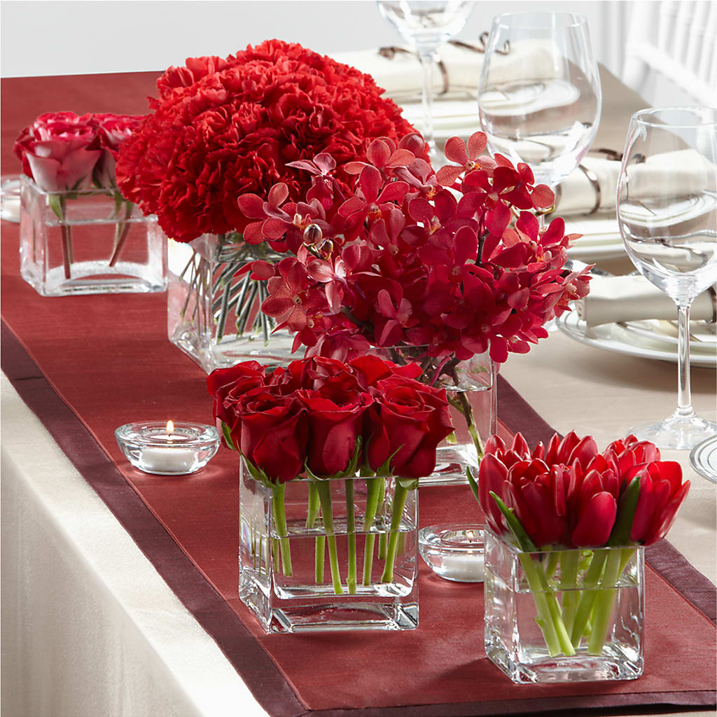 Modern Grace Centerpiece – ANTONIO FLOWERS & GIFTS, Miami FL