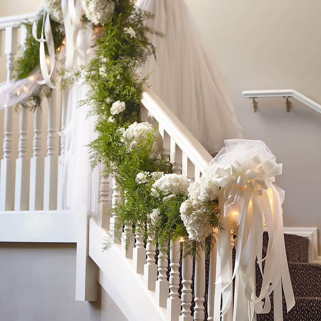 Champagne Dreams Garland – ANTONIO FLOWERS & GIFTS, Miami FL