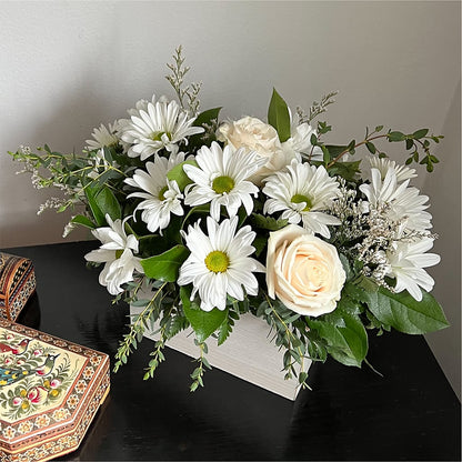 Fresh Linen Box Bouquet – ANTONIO FLOWERS & GIFTS, Miami FL