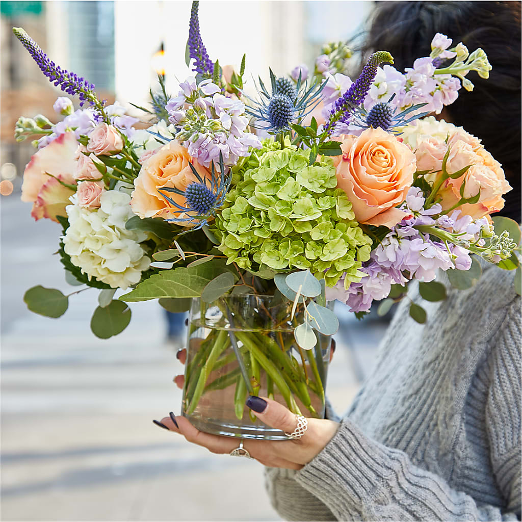Porch Swing Bouquet – ANTONIO FLOWERS & GIFTS, Miami FL