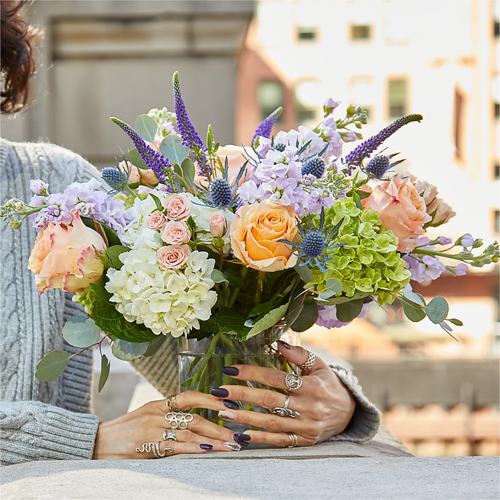 Porch Swing Bouquet – ANTONIO FLOWERS & GIFTS, Miami FL