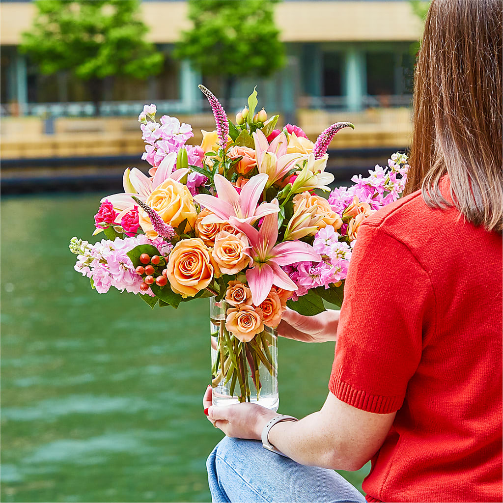 Bisous Bouquet – ANTONIO FLOWERS & GIFTS, Miami FL