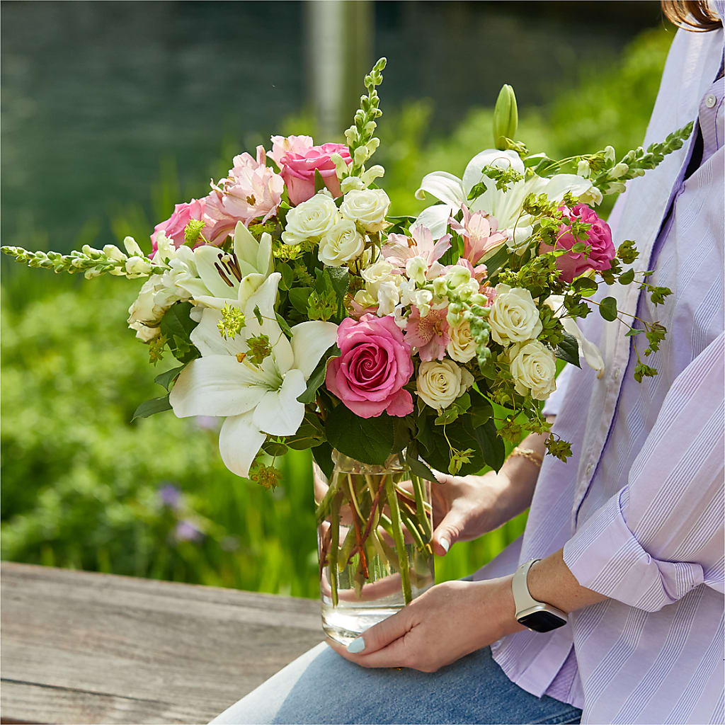 Fondly Bouquet – ANTONIO FLOWERS & GIFTS, Miami FL