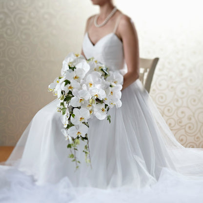 Classic White Bouquet – ANTONIO FLOWERS & GIFTS, Miami FL